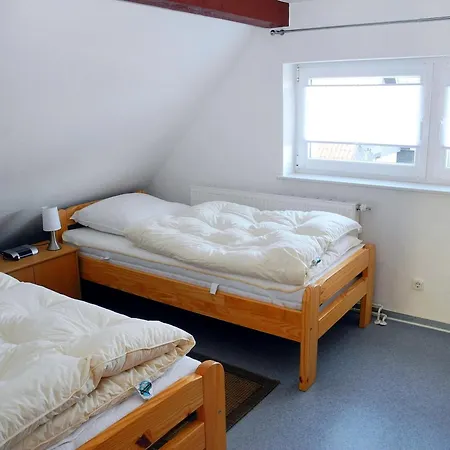 Krabbe, 8 Personen, 3-4 Schlafzimmer *