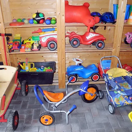 Krabbe, 8 Personen, 3-4 Schlafzimmer *