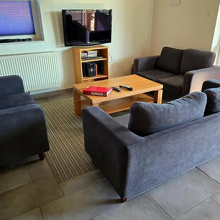 Krabbe, 8 Personen, 3-4 Schlafzimmer